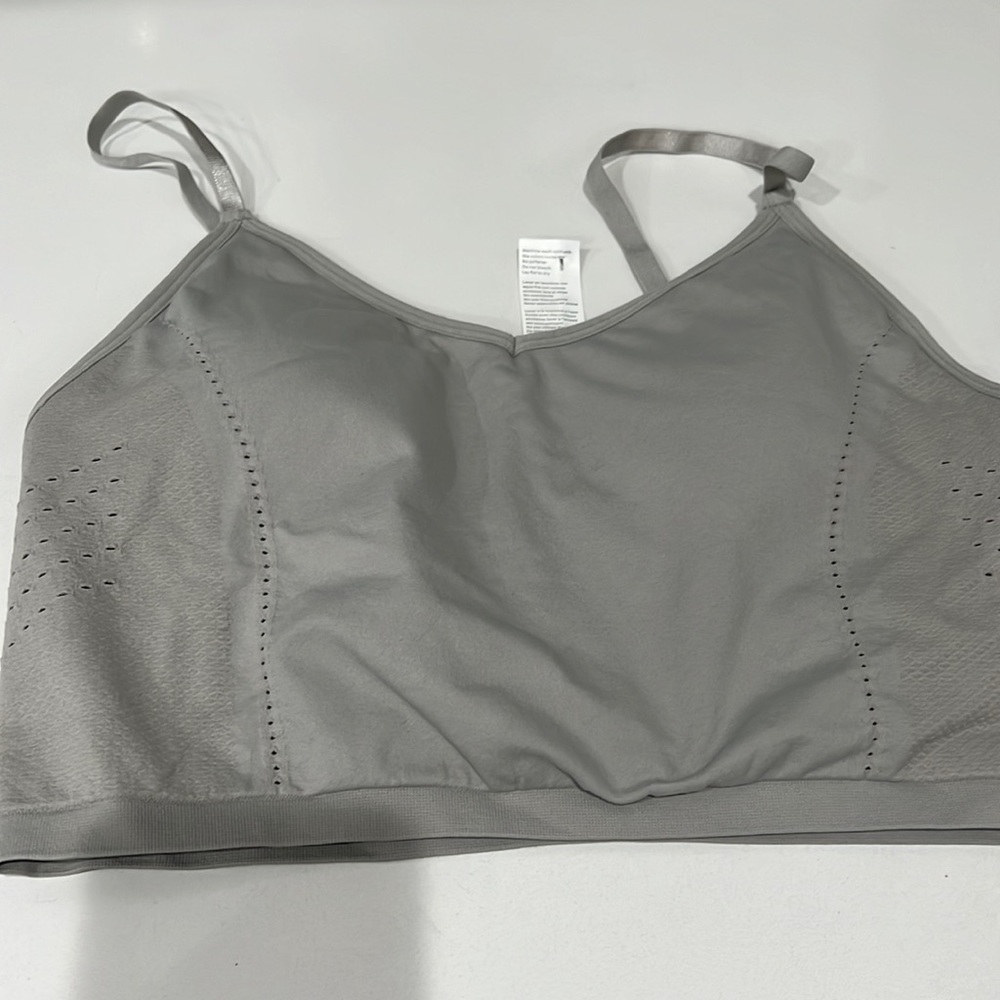 NWT Fabletics Bra